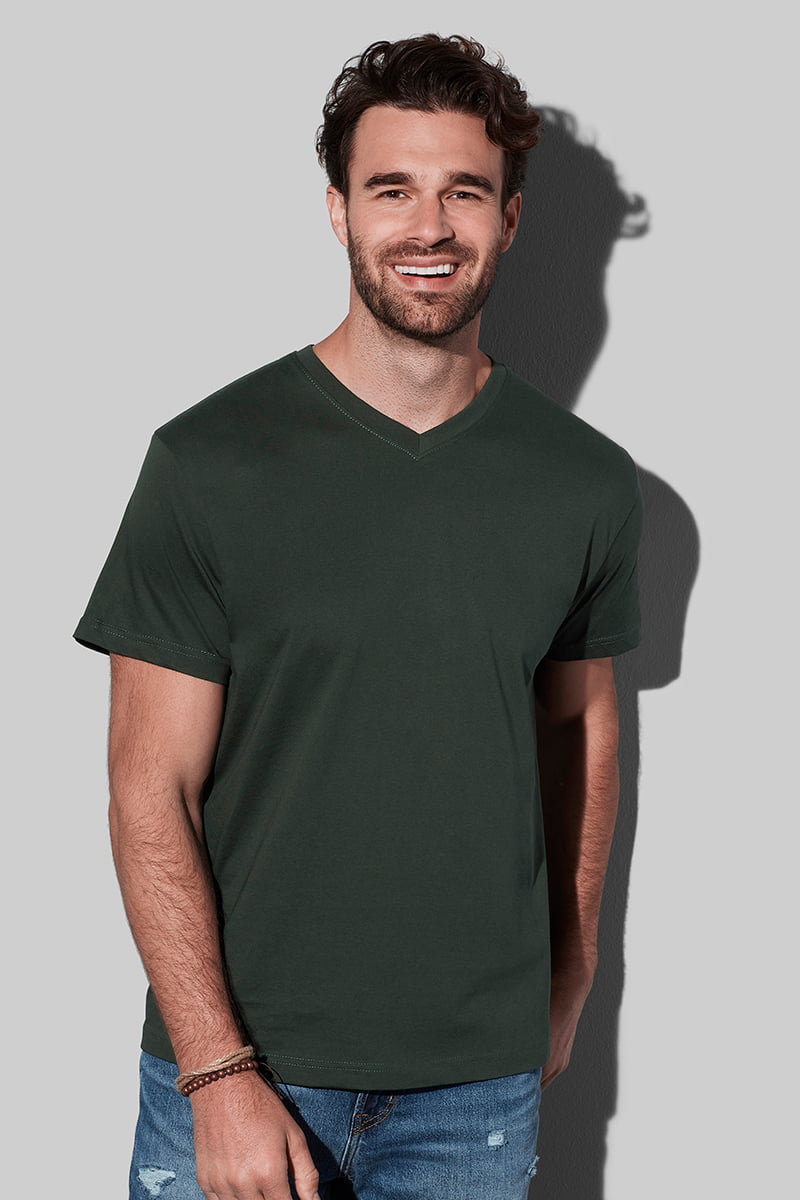 Classic-T V-neck - Чоловіча футболка з V-подібним коміром model 1